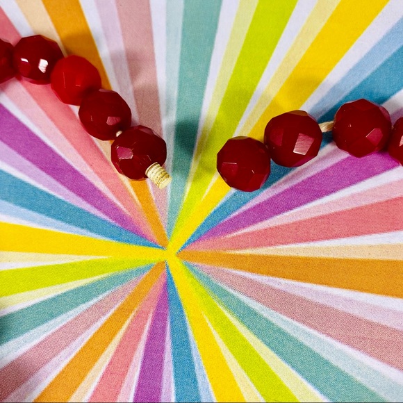 Vintage red Crystal graduated bead necklace with wood screw closure - Picture 5 of 5